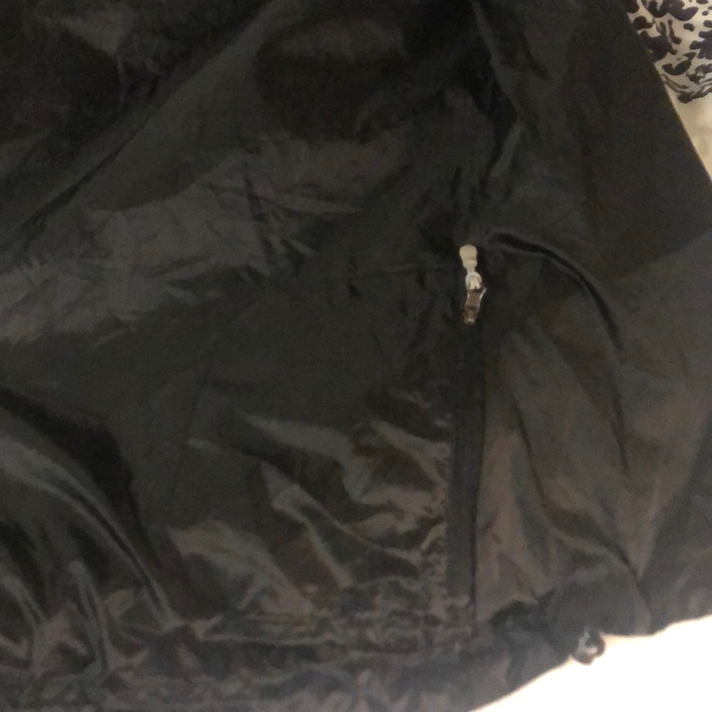 New Balance rain coat - Picture 3 of 3